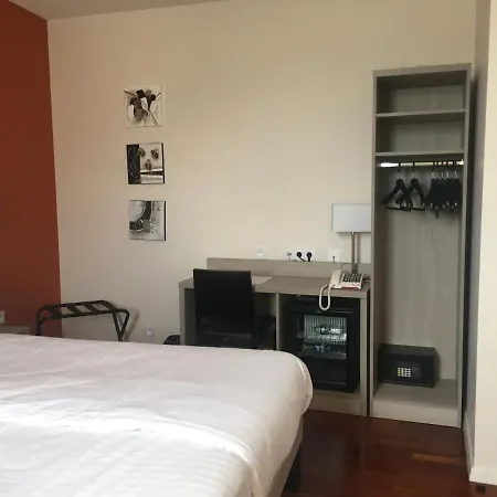 La Rose Ξενοδοχείο 3*