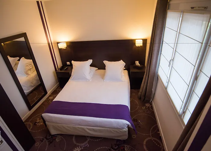 La Rose Hotel