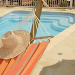 La Rose Hotel
