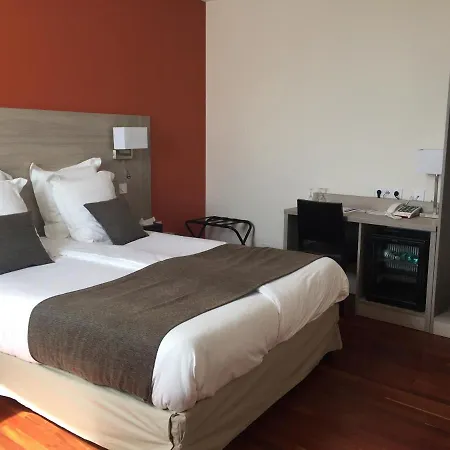 La Rose Hotel