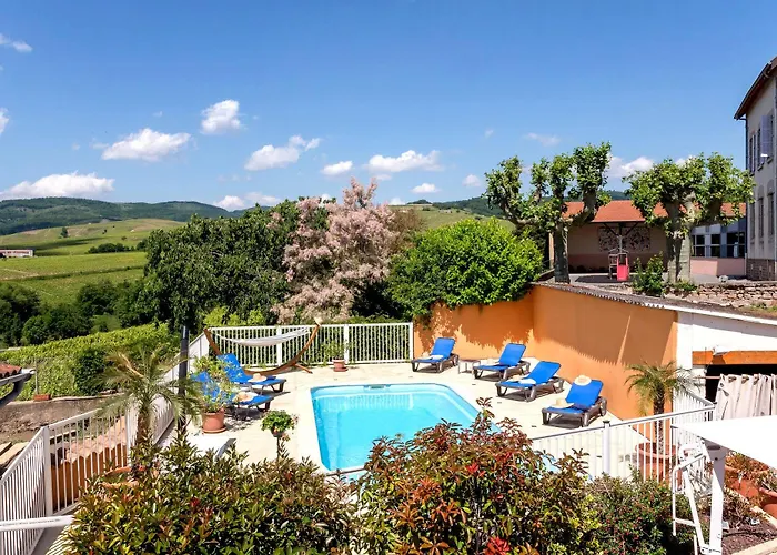 La Rose Hotel