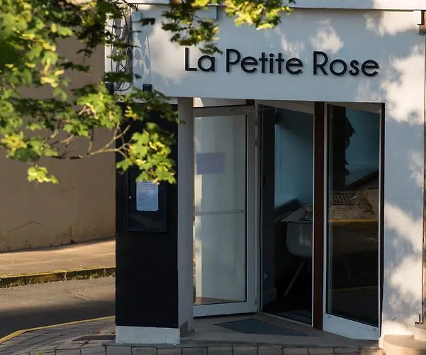 La Rose Hotel